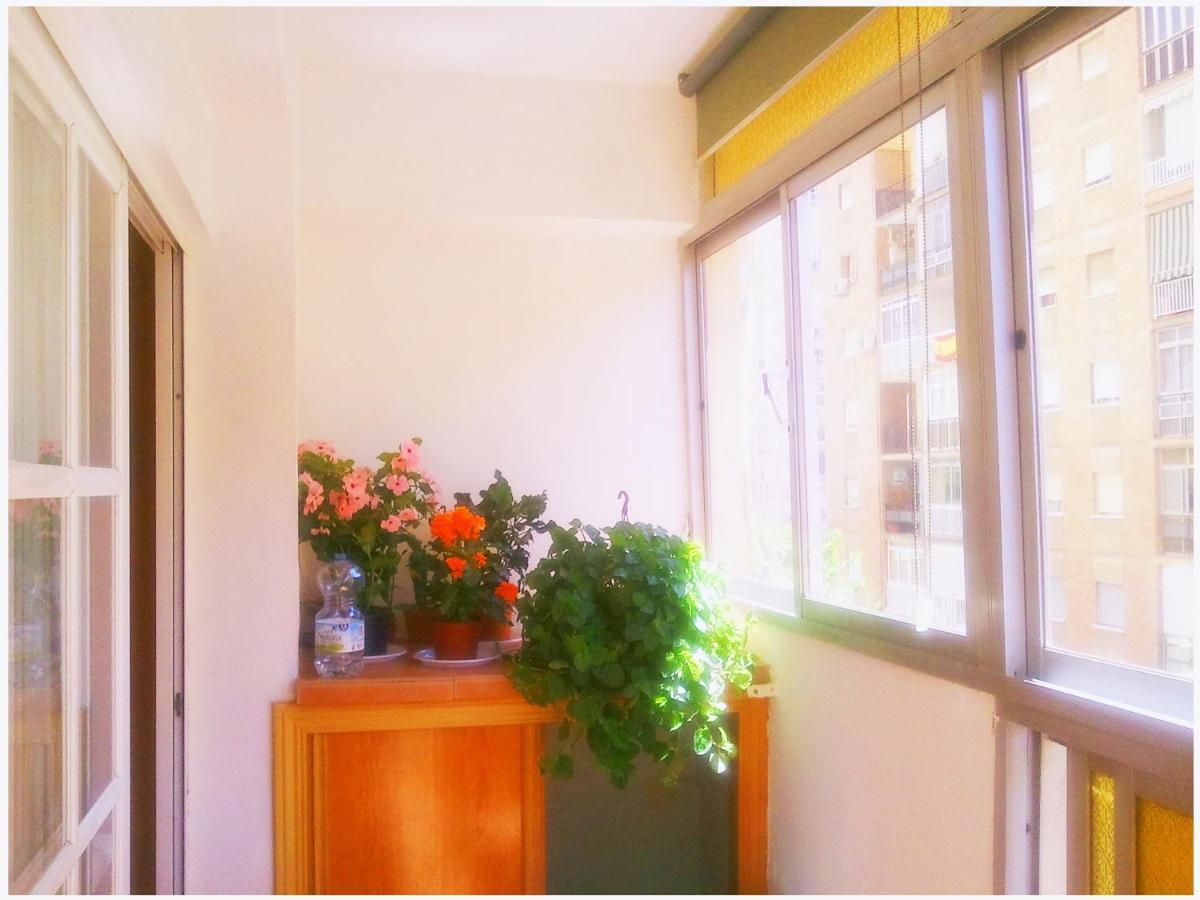 Bonito Apartamento Centrico Y Cerca De La Playa. Malaga Ngoại thất bức ảnh